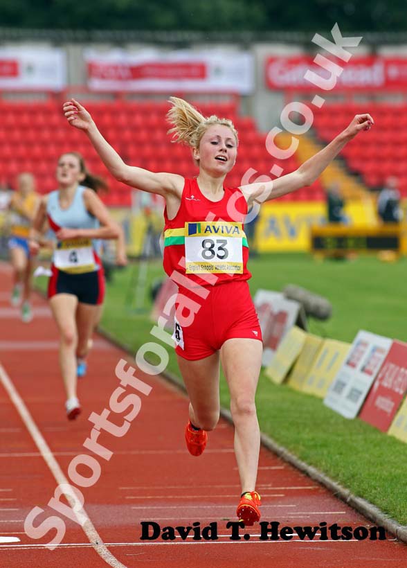 Chloe Richardson (W Mid) wins the Senior Girls 3000 metres.